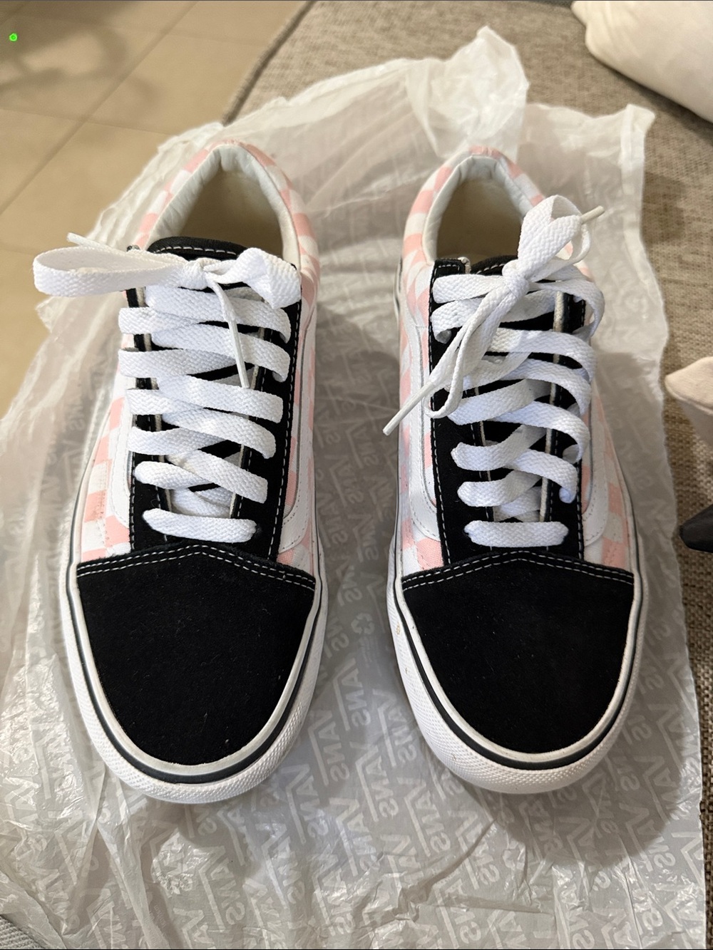 Vans Old Skool Black with Pink & White Checkerboard Low Top Sneakers - Picture 2 of 6